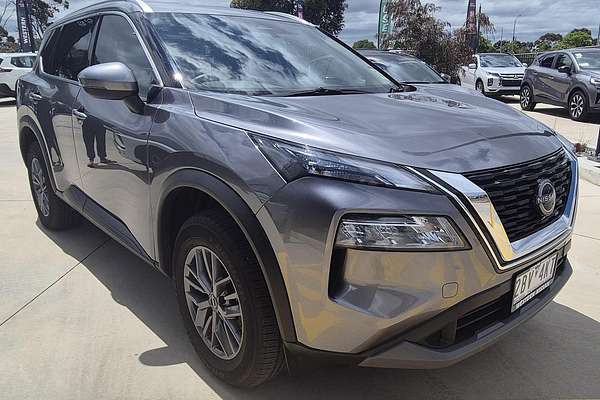 2025 Nissan X-TRAIL ST T33