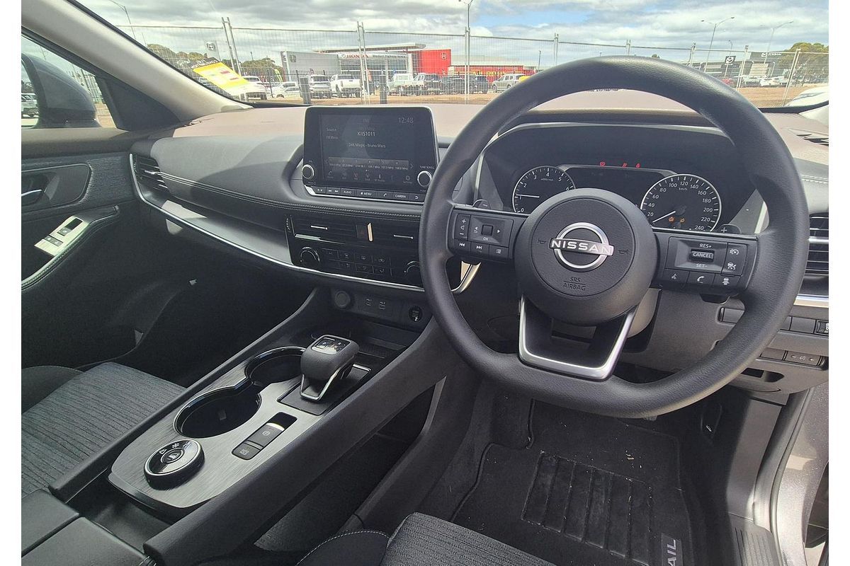 2025 Nissan X-TRAIL ST T33