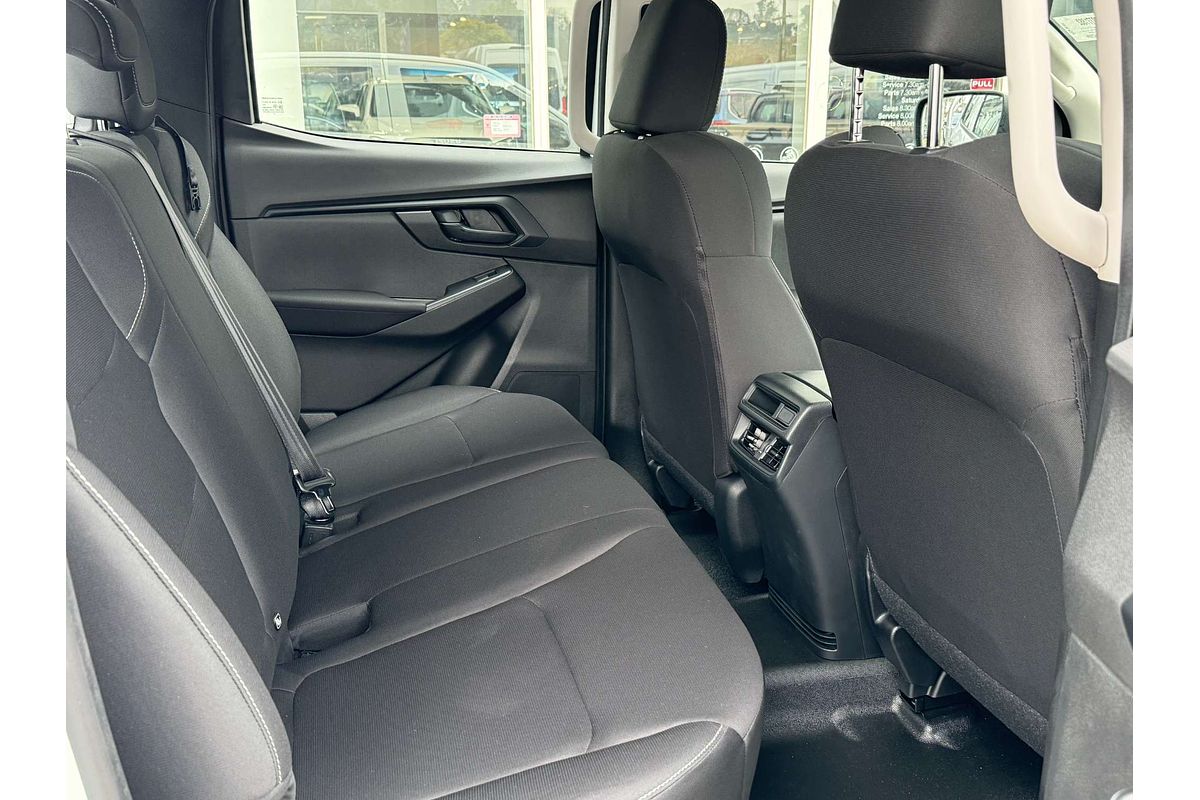 2025 Isuzu D-MAX SX 4X4