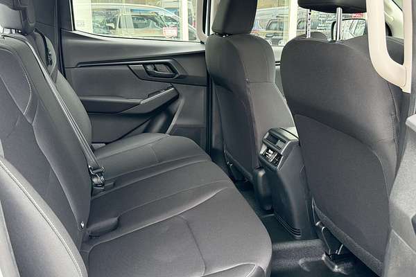 2025 Isuzu D-MAX SX 4X4