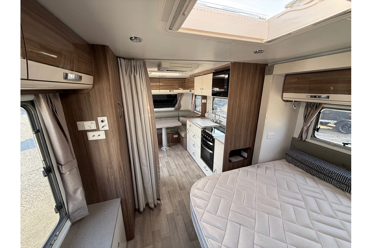 2017 Jayco SILVERLINE 21.65-3.sl-my17