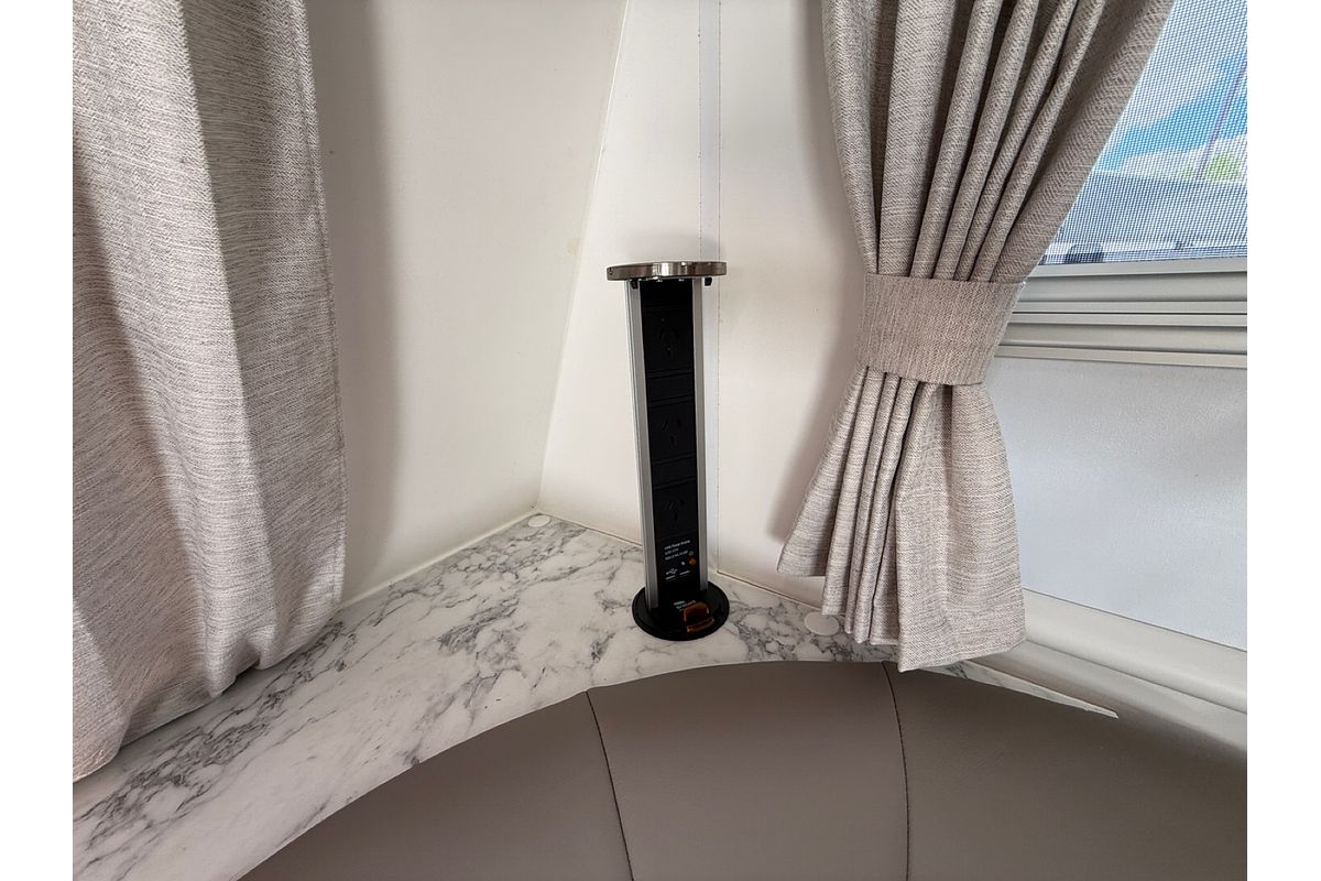 2023 Jayco SILVERLINE CARAVAN