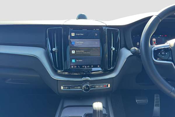 2021 Volvo XC60 B6 R-DESIGN MHEV 246 MY22