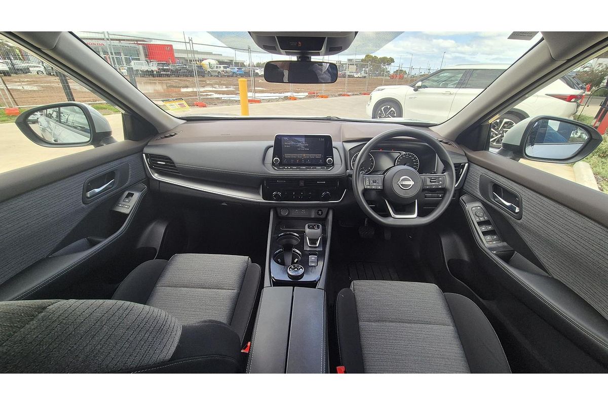 2024 Nissan X-TRAIL ST T33