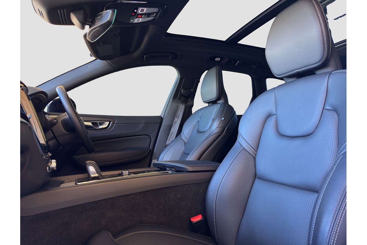 2021 Volvo XC60 B6 R-DESIGN MHEV 246 MY22