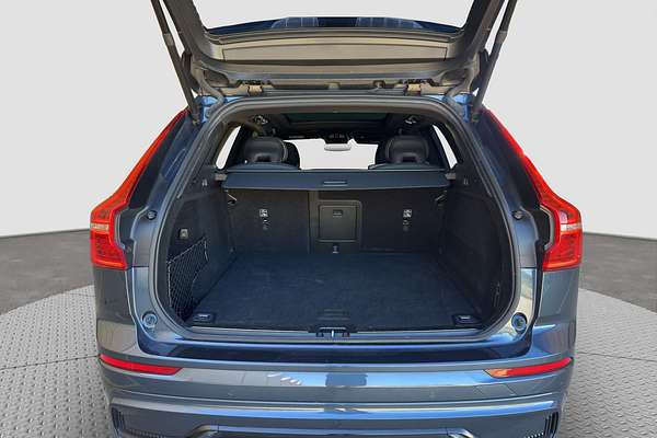 2021 Volvo XC60 B6 R-DESIGN MHEV 246 MY22