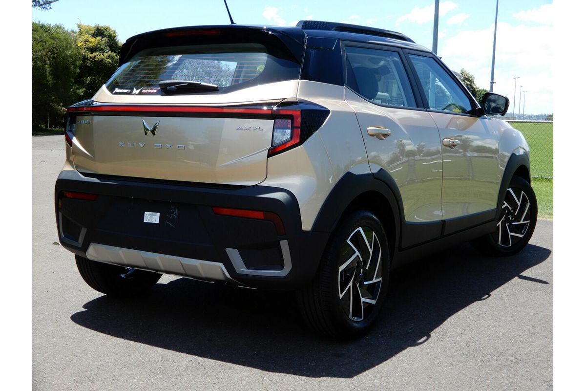 2025 Mahindra XUV 3XO AX7L
