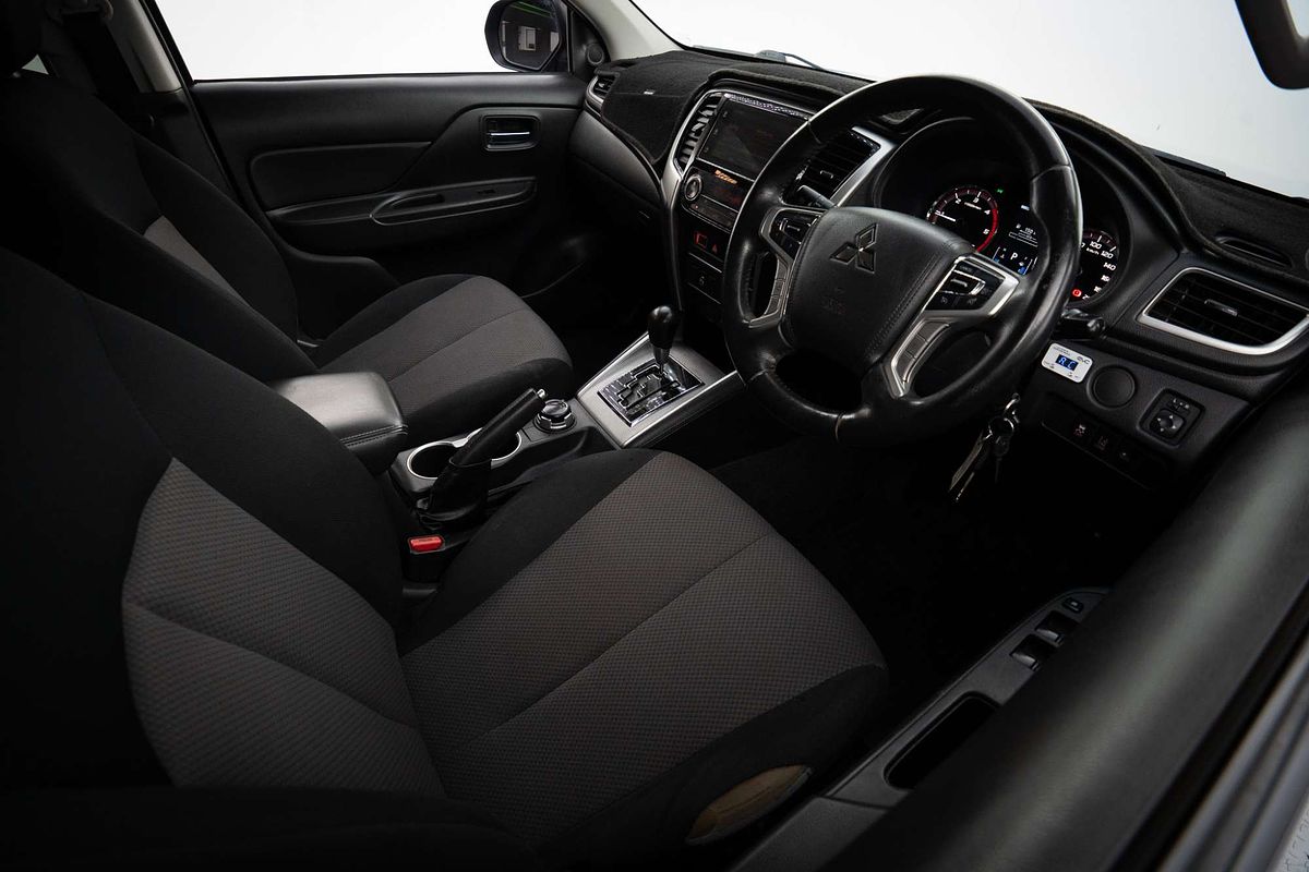 2021 Mitsubishi Triton GLX-R MR 4X4