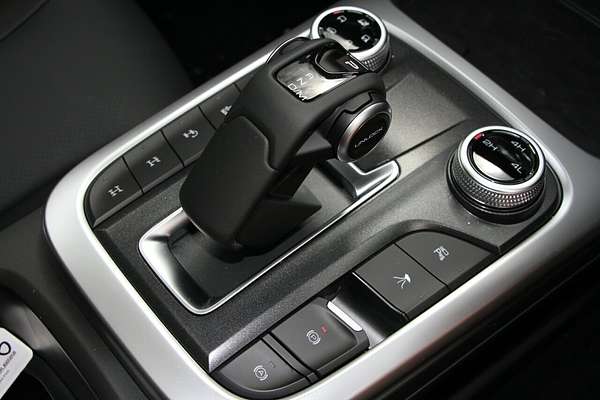 2025 GWM Tank 300 Ultra P01