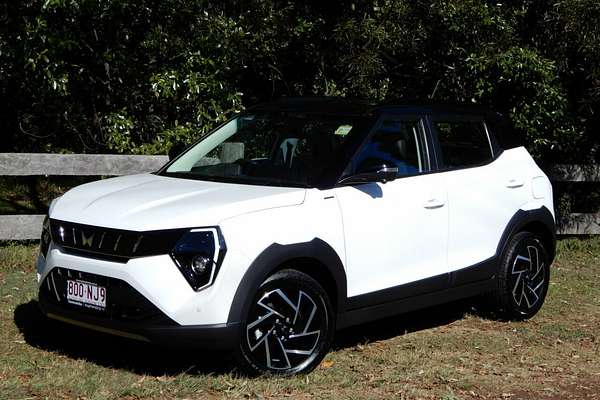 2025 Mahindra XUV 3XO AX7L