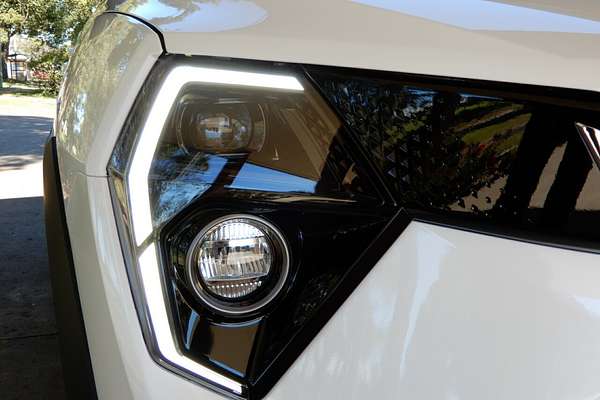 2025 Mahindra XUV 3XO AX7L