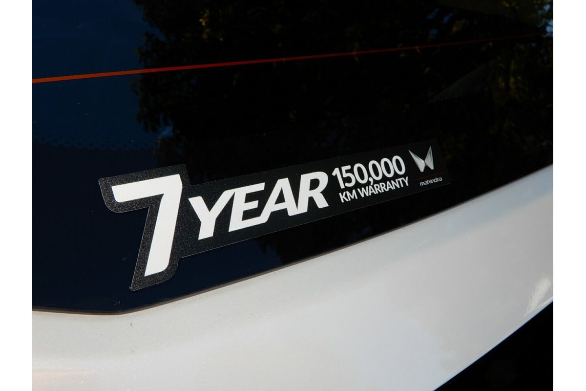 2025 Mahindra XUV 3XO AX7L