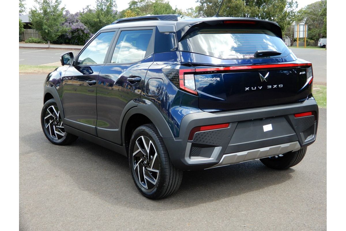 2025 Mahindra XUV 3XO AX7L