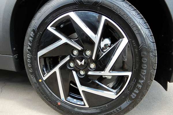 2025 Mahindra XUV 3XO AX7L