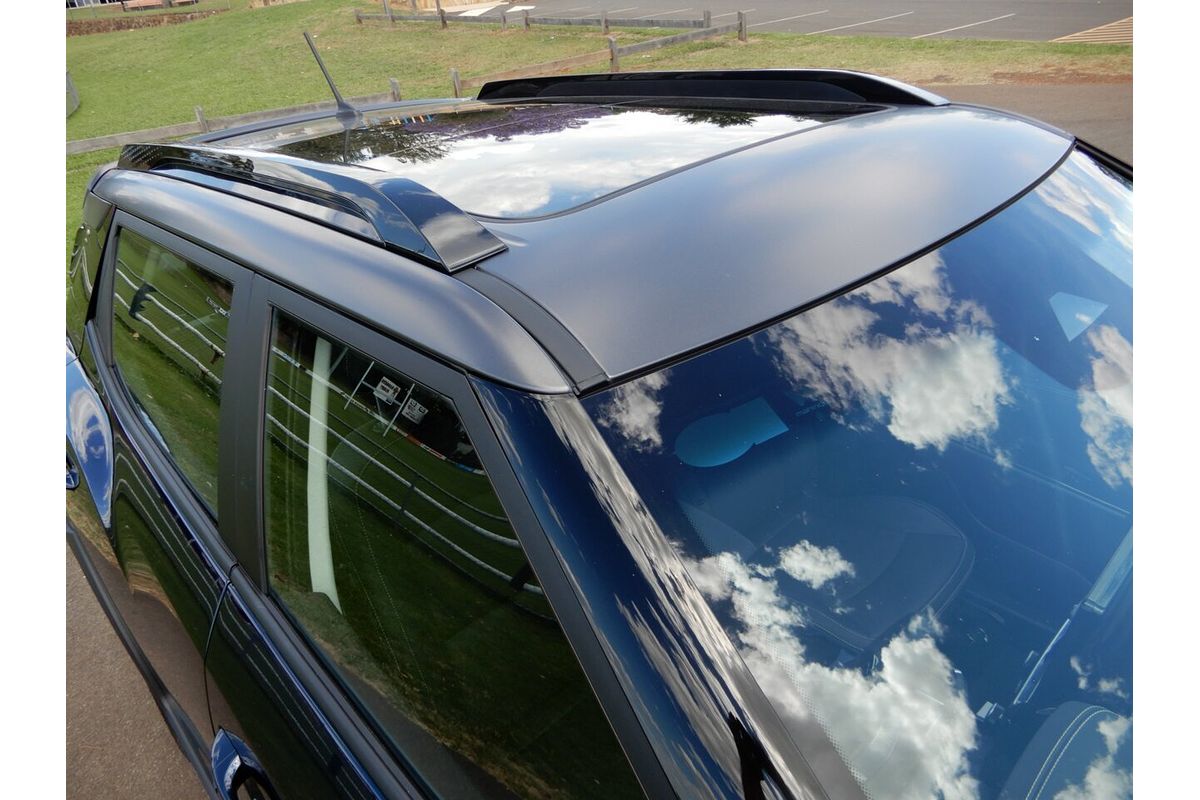 2025 Mahindra XUV 3XO AX7L