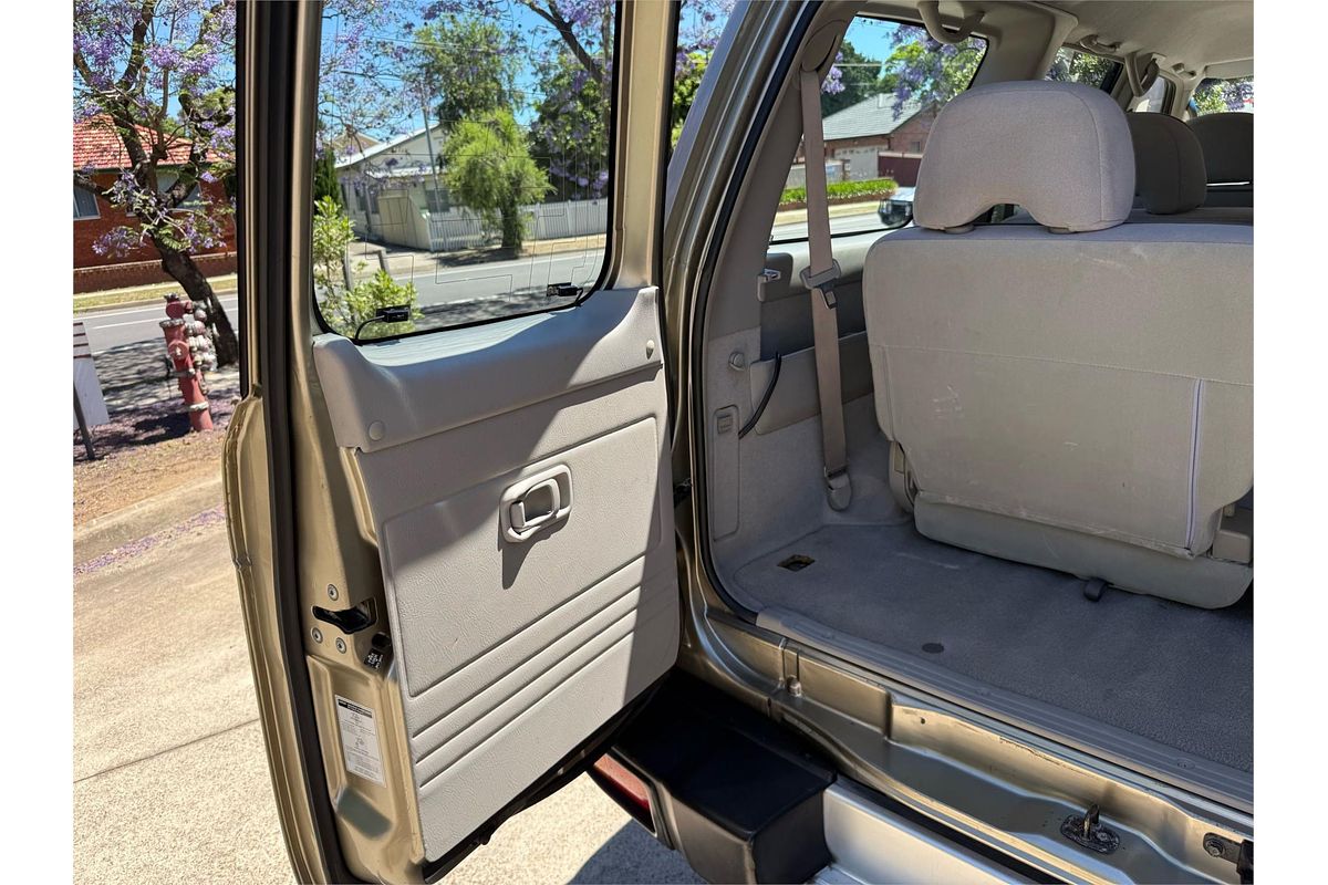 2003 Nissan Patrol ST GU III