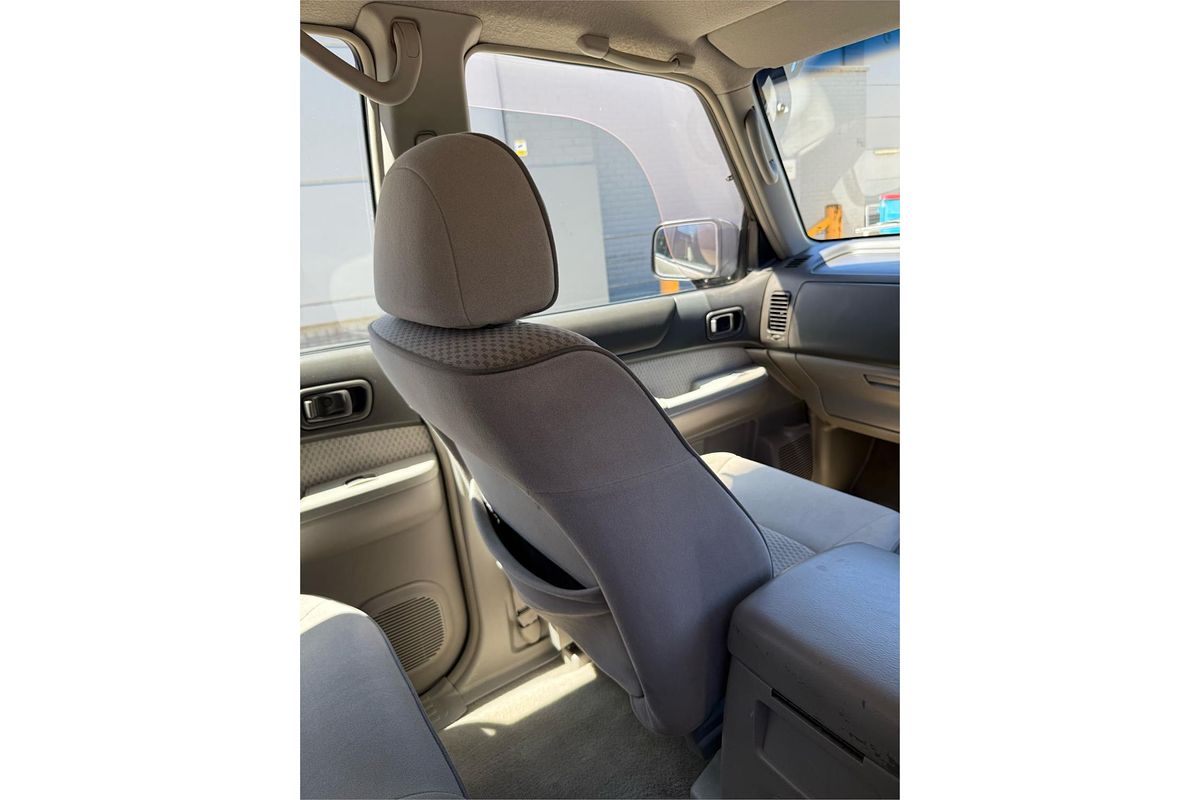2003 Nissan Patrol ST GU III