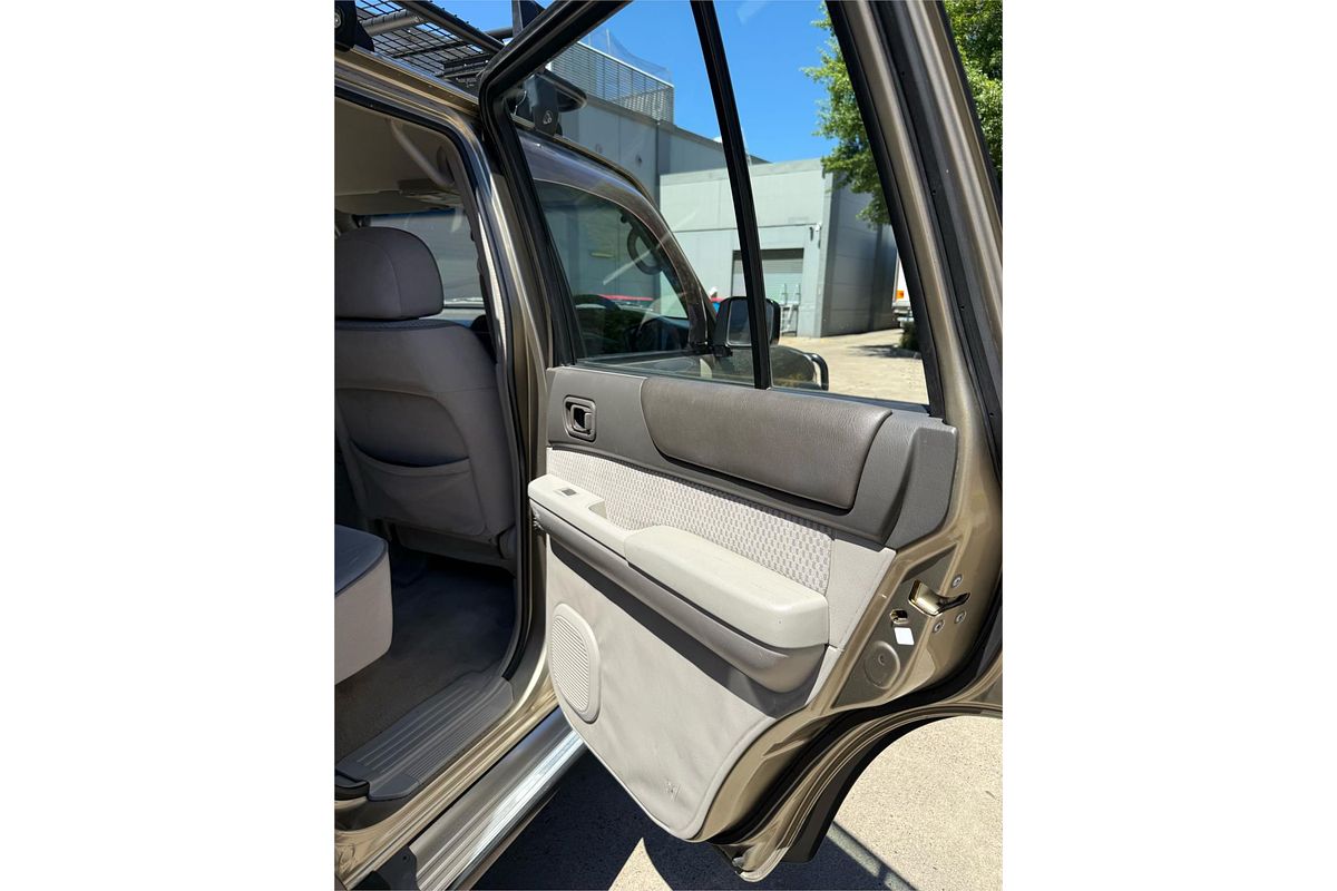 2003 Nissan Patrol ST GU III