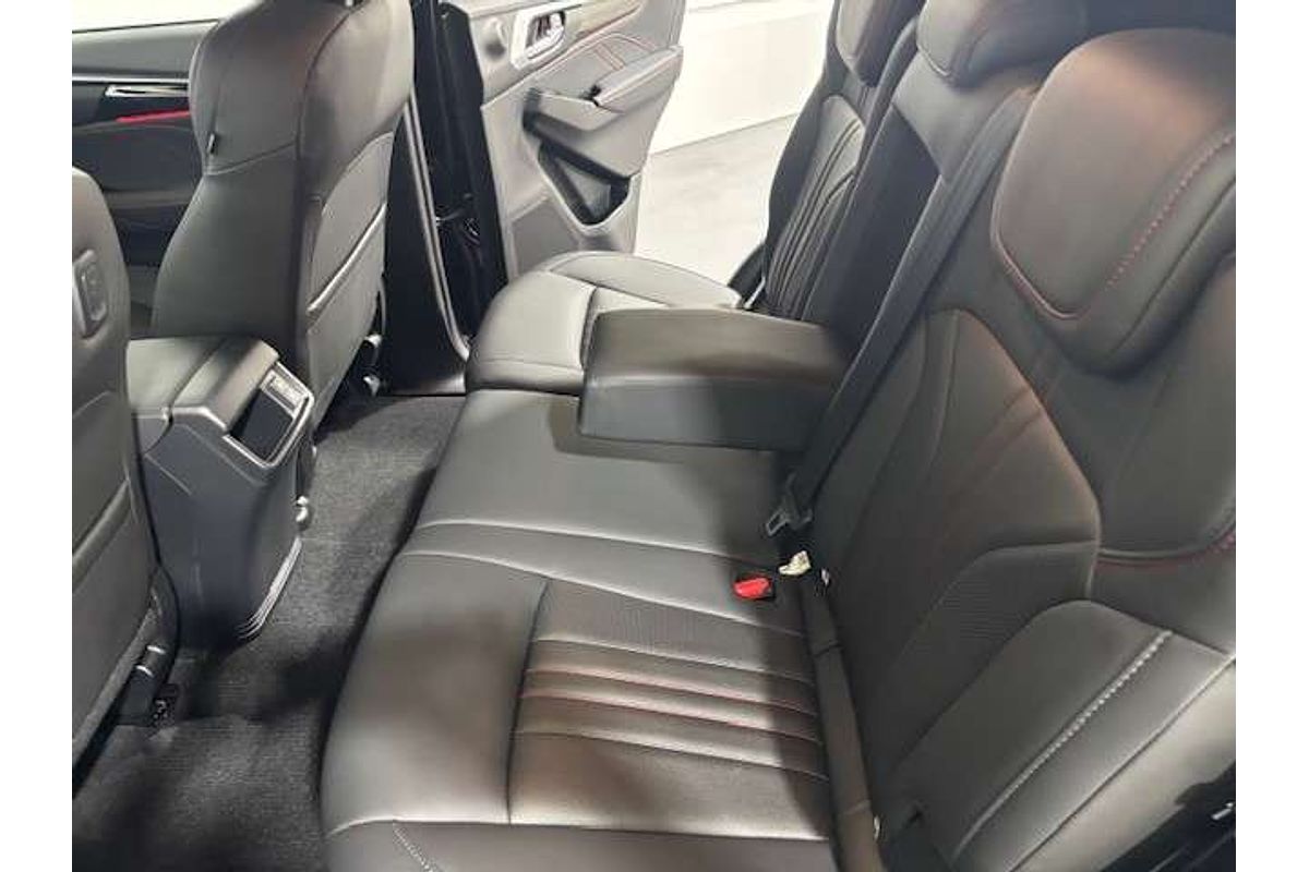 2025 Isuzu MU-X X-TERRAIN