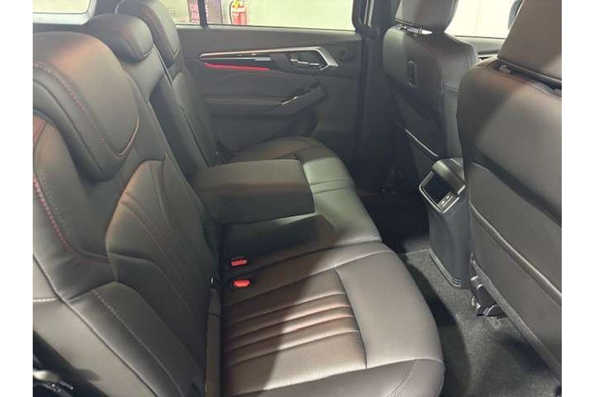 2025 Isuzu MU-X X-TERRAIN