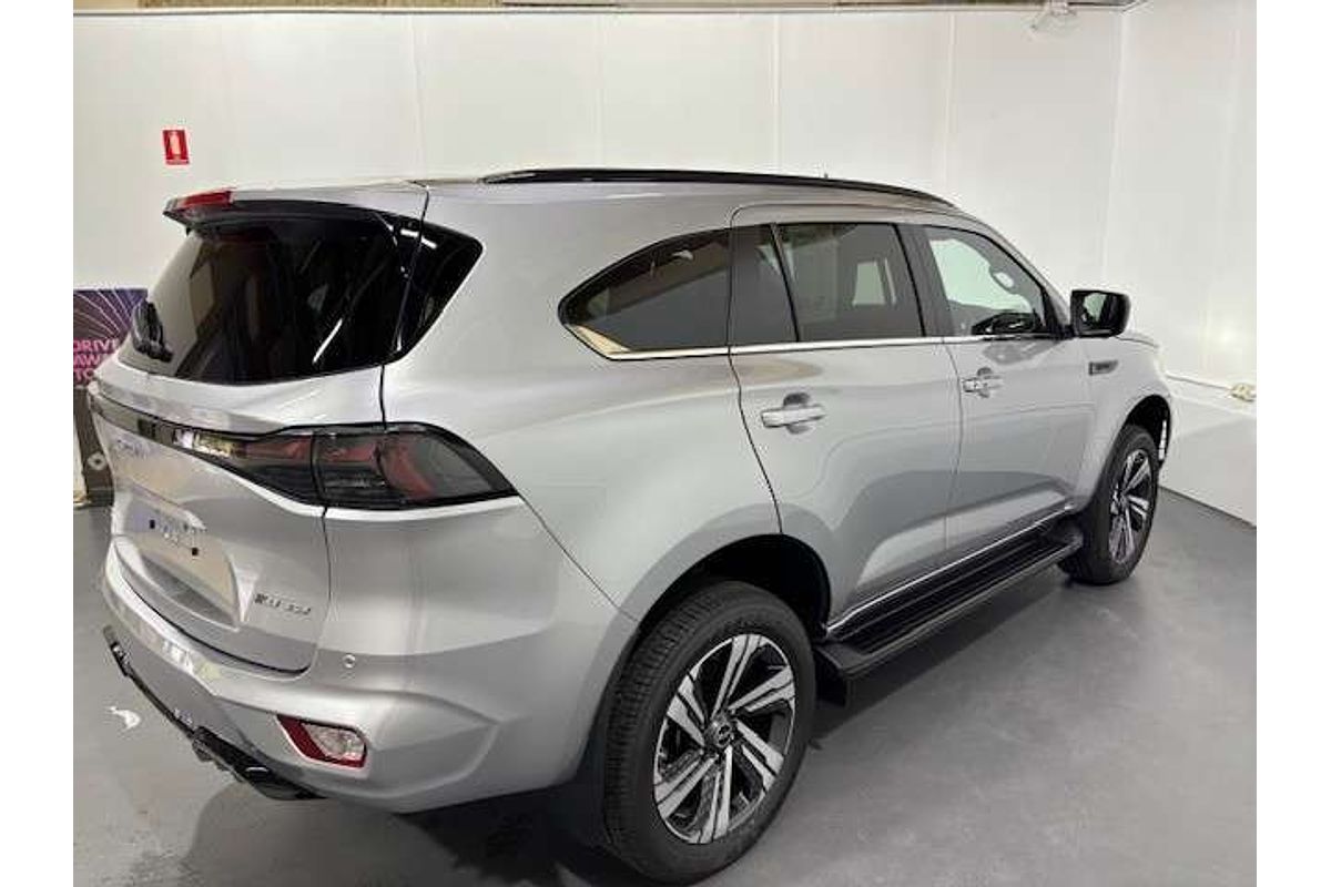 2025 Isuzu MU-X X-TERRAIN