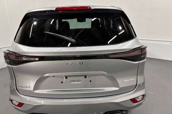 2025 Isuzu MU-X X-TERRAIN