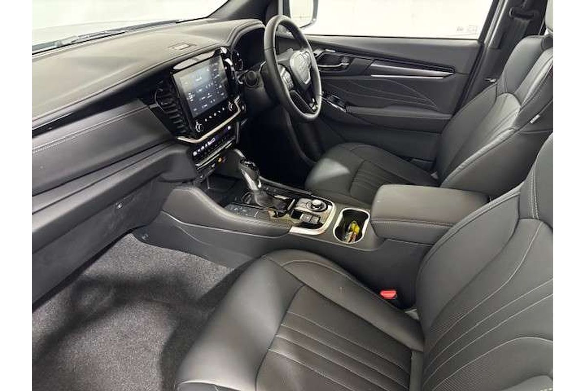 2025 Isuzu MU-X X-TERRAIN