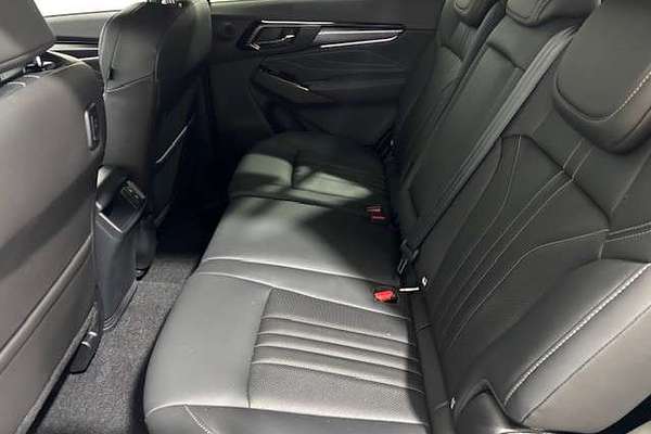 2025 Isuzu MU-X X-TERRAIN