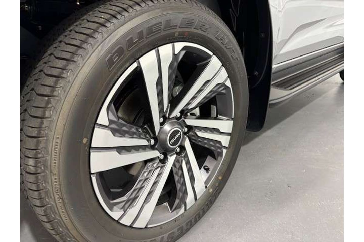 2025 Isuzu MU-X X-TERRAIN