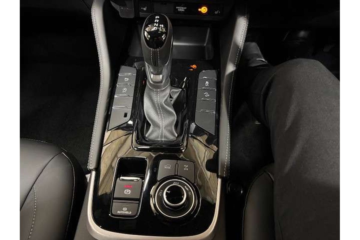 2025 Isuzu MU-X X-TERRAIN