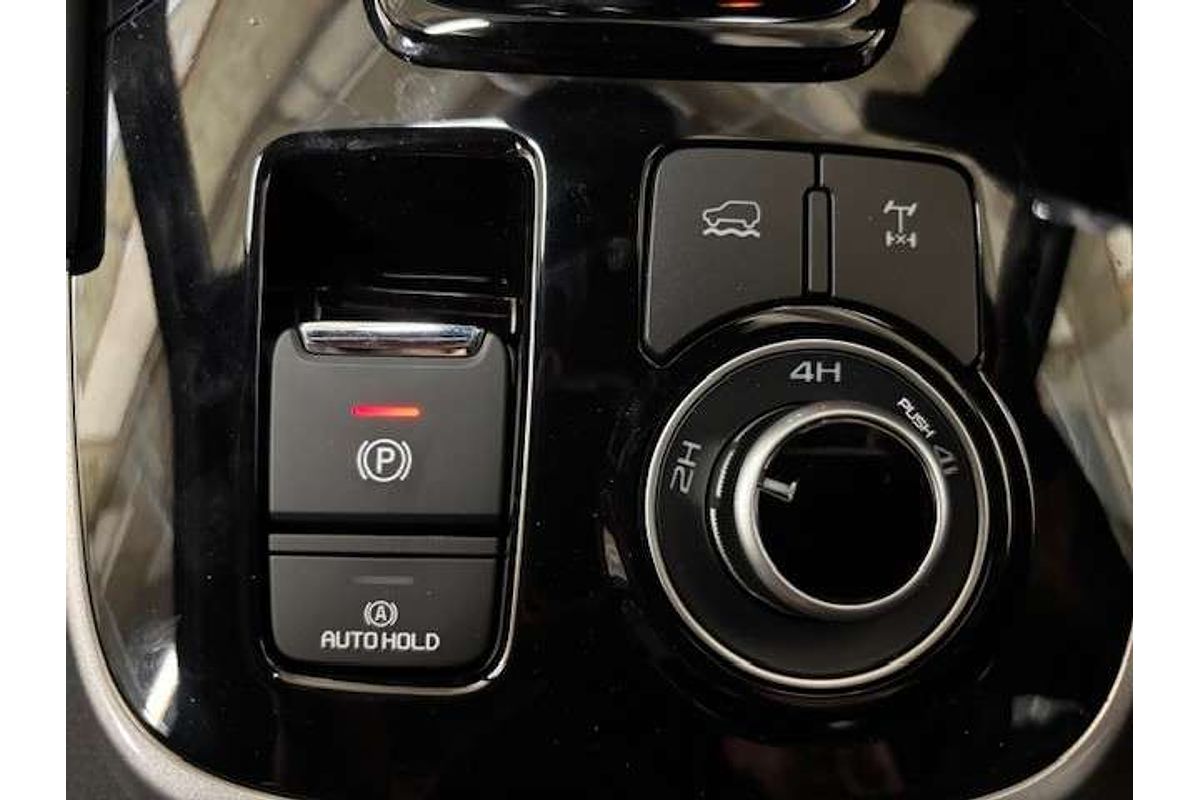 2025 Isuzu MU-X X-TERRAIN