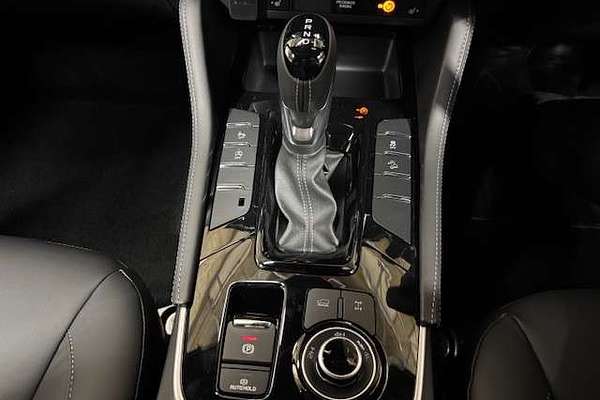 2025 Isuzu MU-X X-TERRAIN