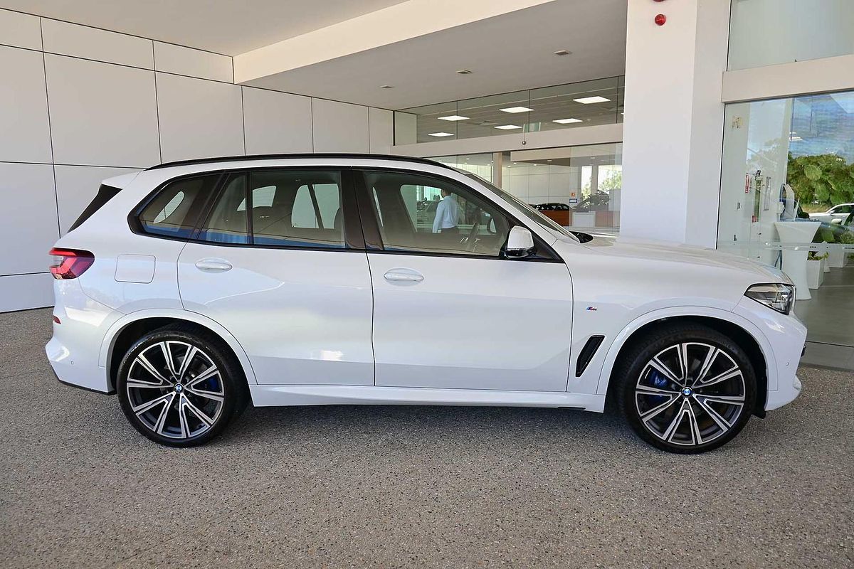 2022 BMW X5 xDrive30d M Sport G05