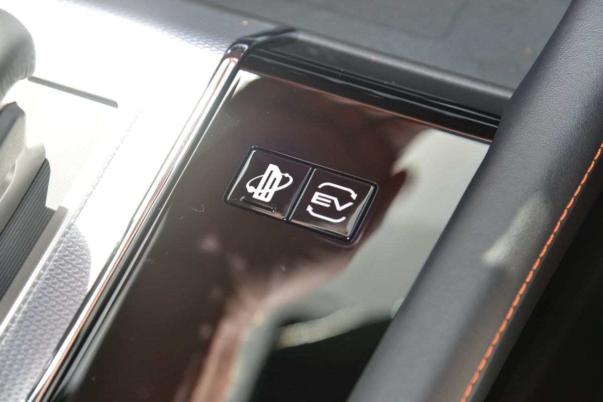 2024 Mitsubishi Outlander PHEV Exceed Tourer ZM