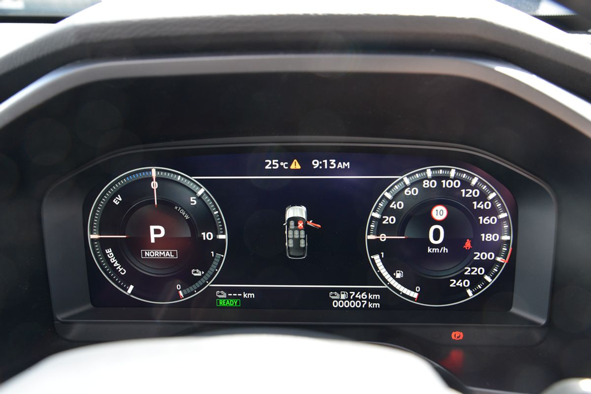 2024 Mitsubishi Outlander PHEV Exceed ZM