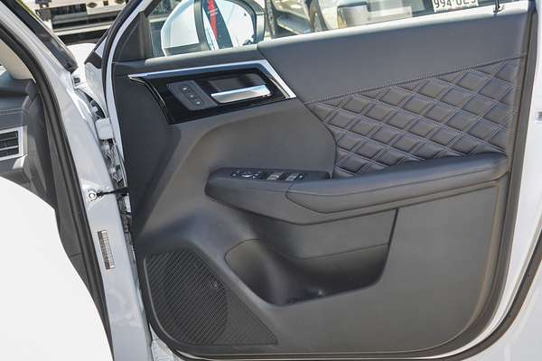 2024 Mitsubishi Outlander PHEV Exceed ZM