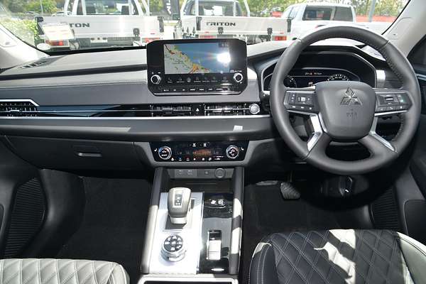 2024 Mitsubishi Outlander PHEV Exceed ZM