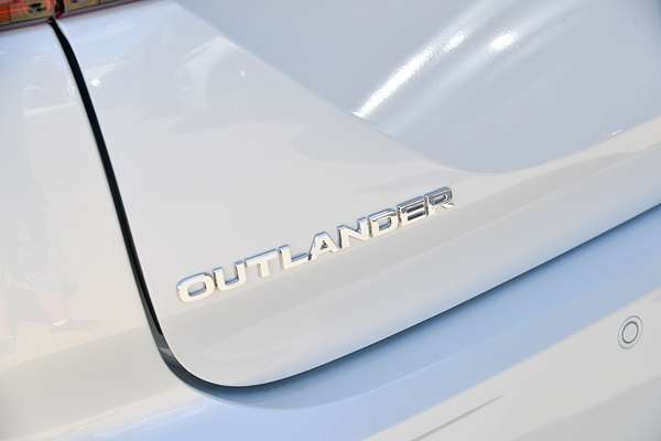 2024 Mitsubishi Outlander PHEV Exceed ZM