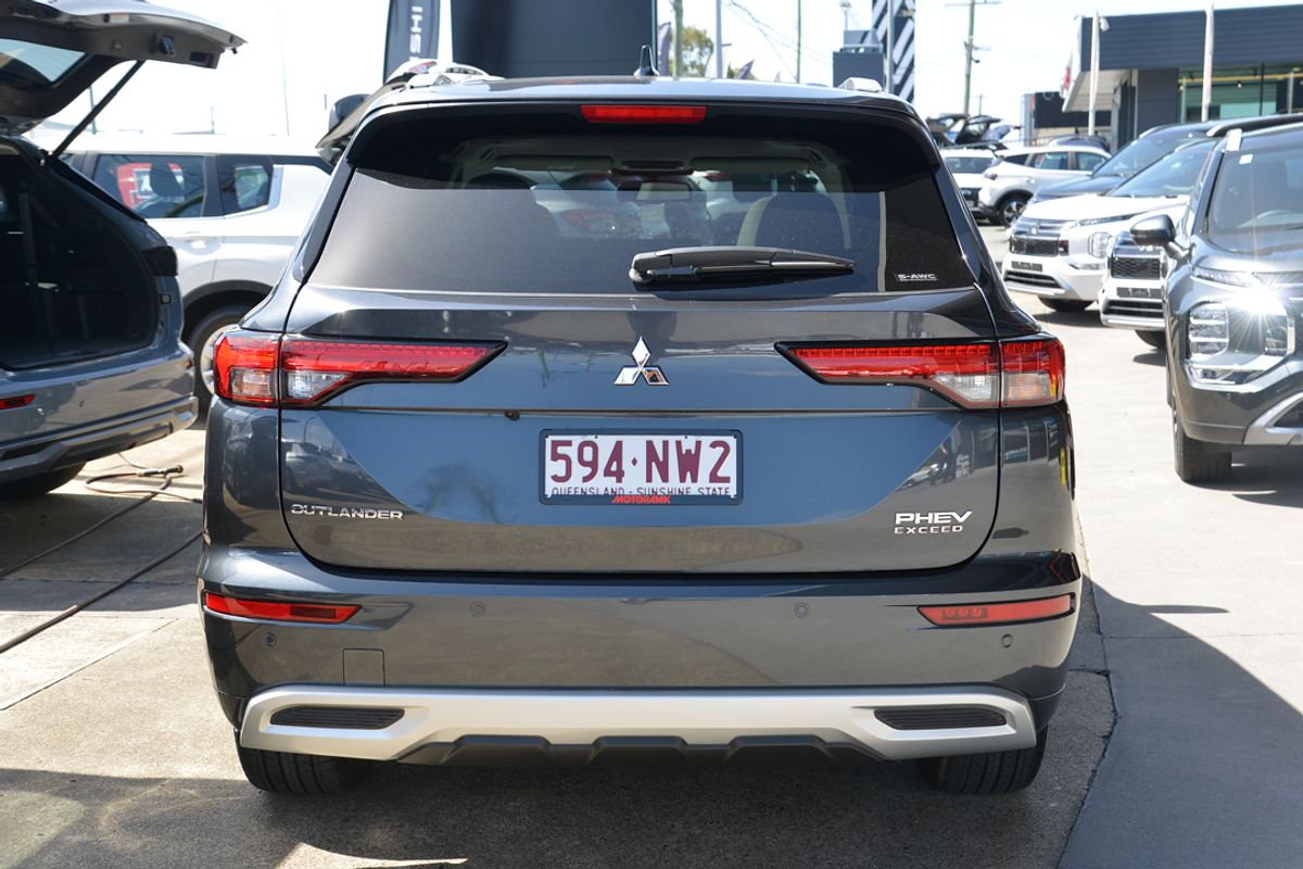 2025 Mitsubishi Outlander PHEV Exceed ZM