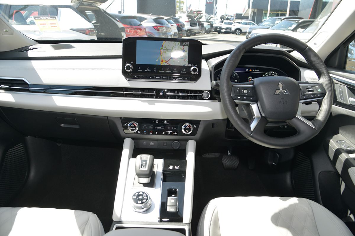 2025 Mitsubishi Outlander PHEV Exceed ZM