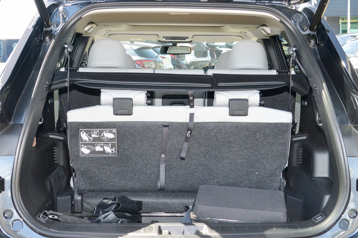 2025 Mitsubishi Outlander PHEV Exceed ZM