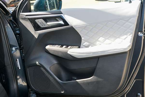 2025 Mitsubishi Outlander PHEV Exceed ZM