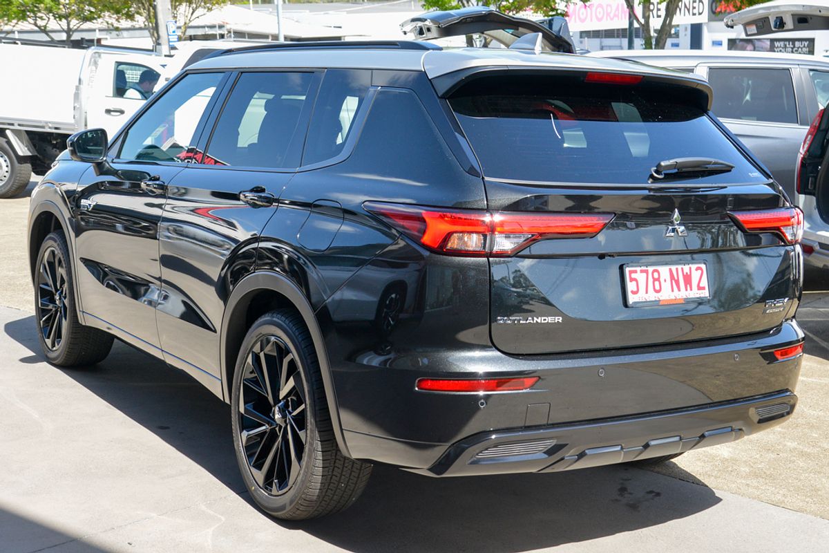 2024 Mitsubishi Outlander PHEV GSR ZM