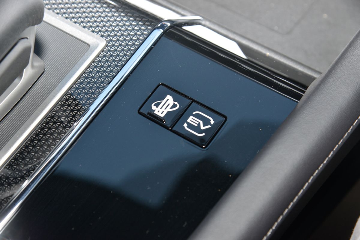 2024 Mitsubishi Outlander PHEV GSR ZM