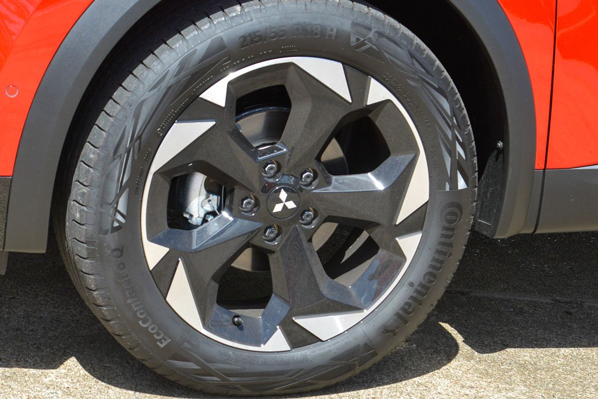 2025 Mitsubishi ASX Exceed XE