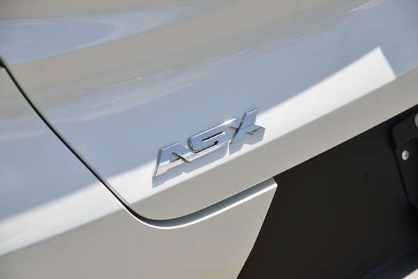 2025 Mitsubishi ASX LS XE