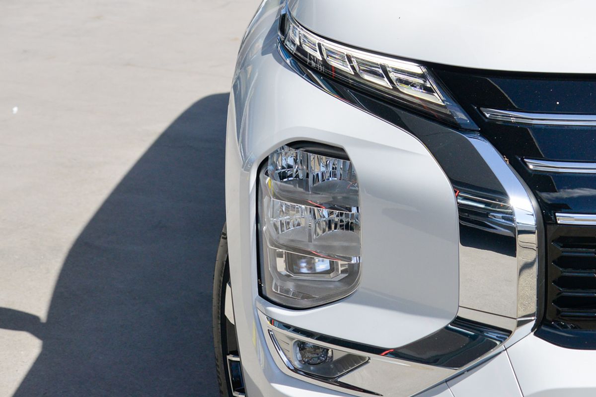 2025 Mitsubishi Outlander Exceed ZM