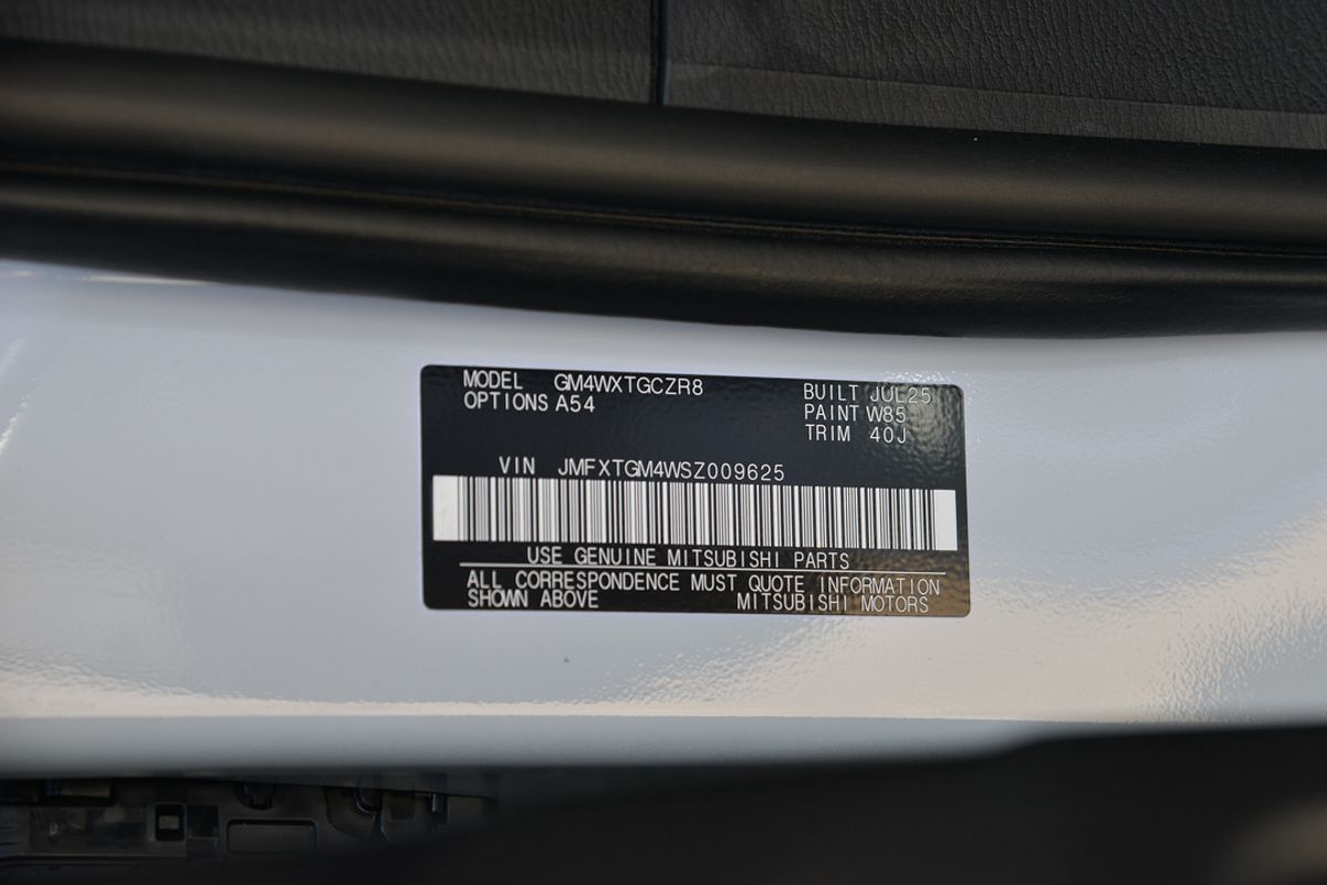 2025 Mitsubishi Outlander Exceed ZM