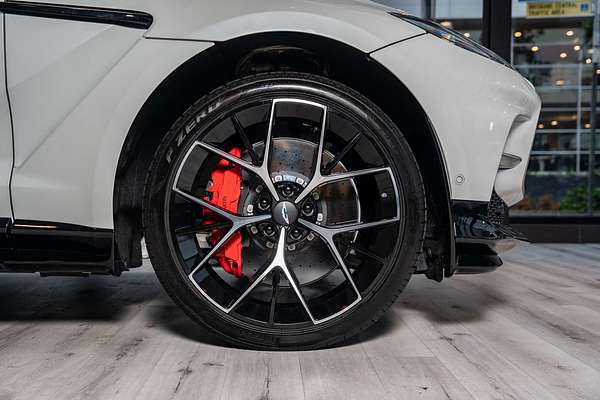 2025 Aston Martin DBX 707