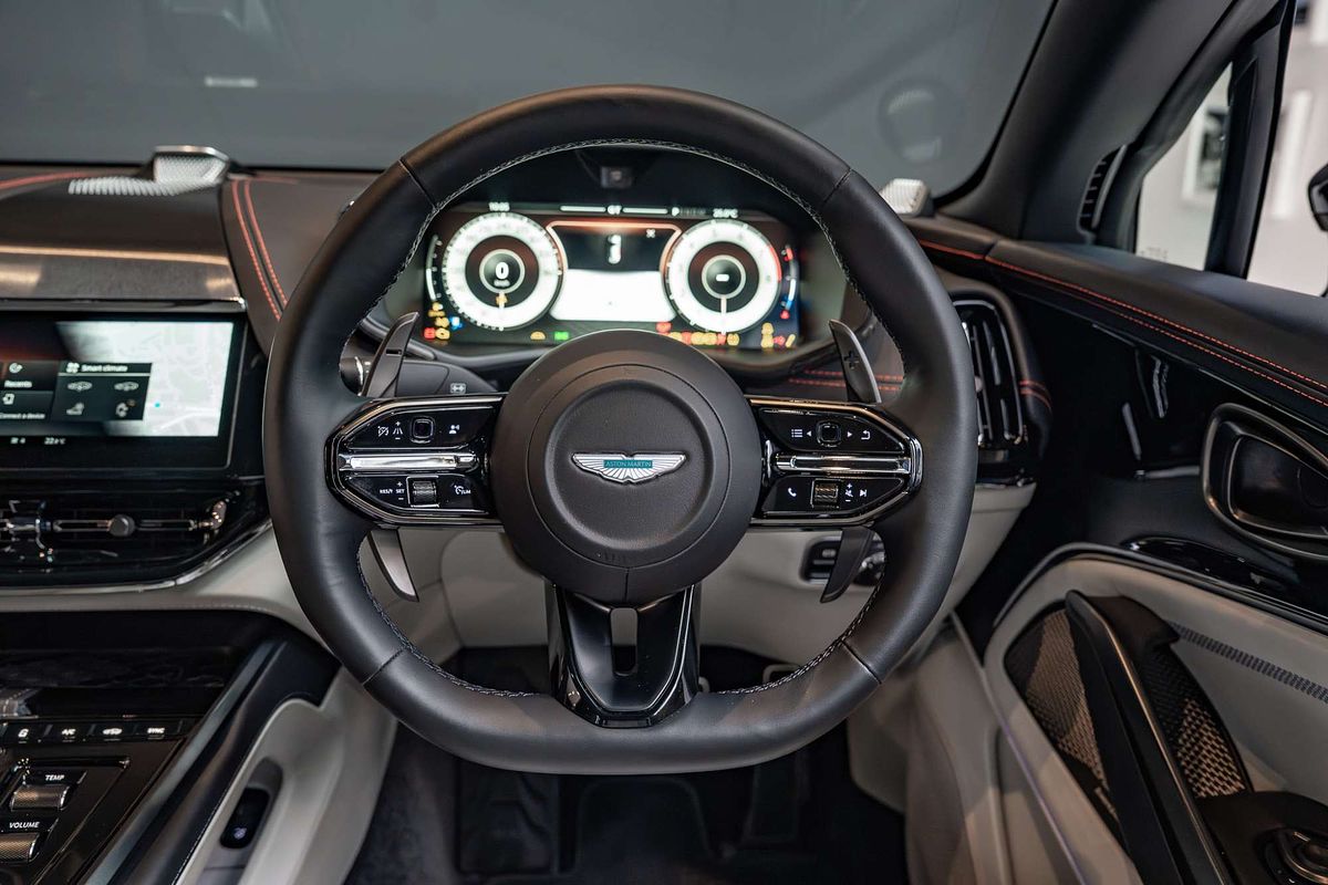 2025 Aston Martin DBX 707